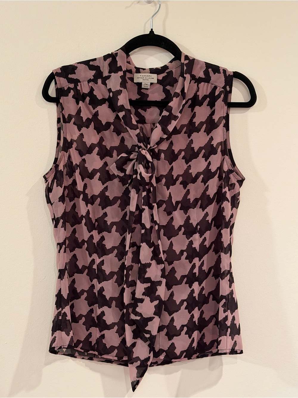 Tahari Light Pink & Black Houndstooth Tie-Neck Sleeveless Top M Petite
